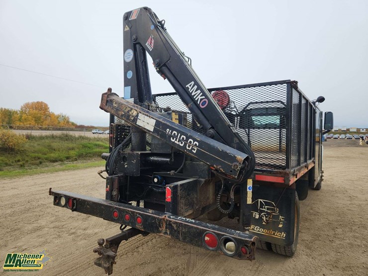 2005-gmc-topkick-c5500-image-21