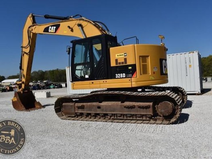 2015-caterpillar-328d-lcr-image-16