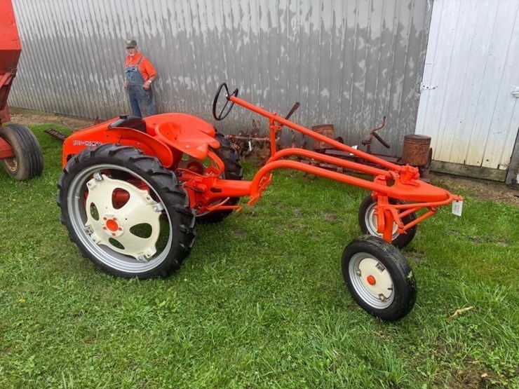 allis-chalmers-g-tractor-image-1