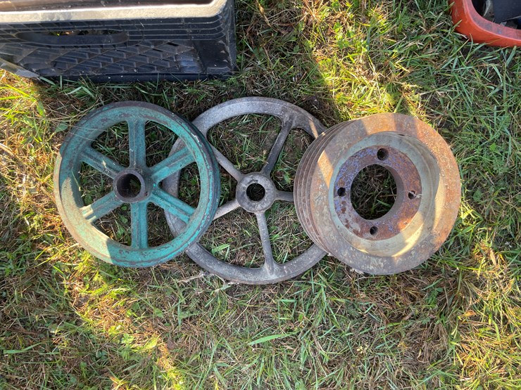 #5077-•-assorted-pulleys-image-4