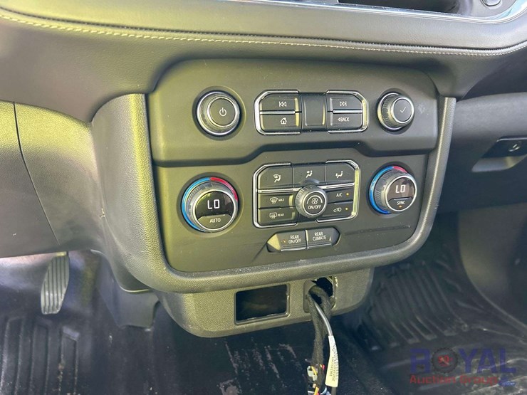 2022-chevrolet-tahoe-image-19
