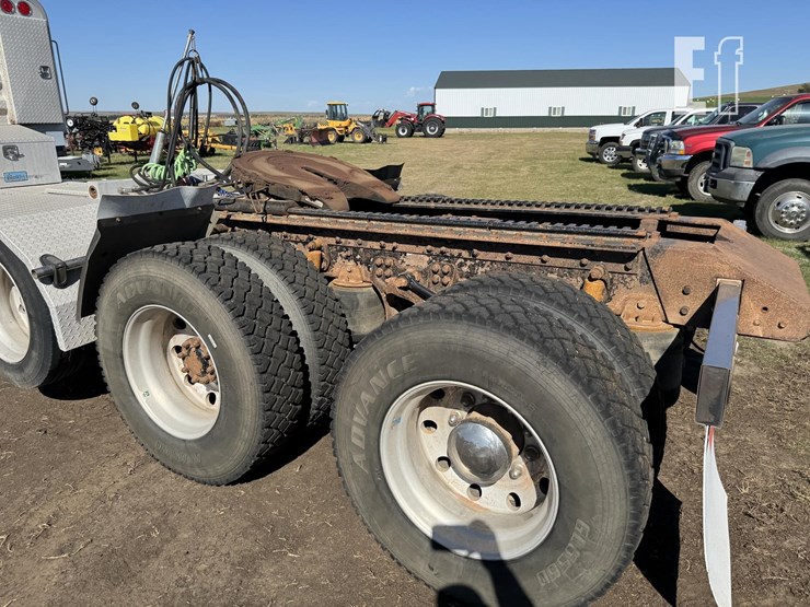 2009-kenworth-t800-image-39