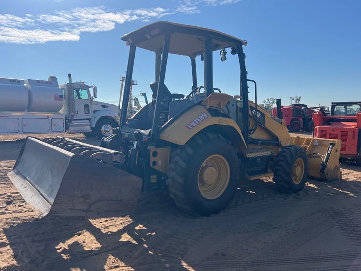 2018-caterpillar-415f2-il-image-4