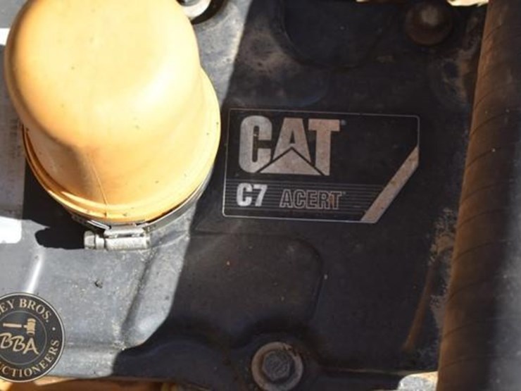 2015-caterpillar-328d-lcr-image-70