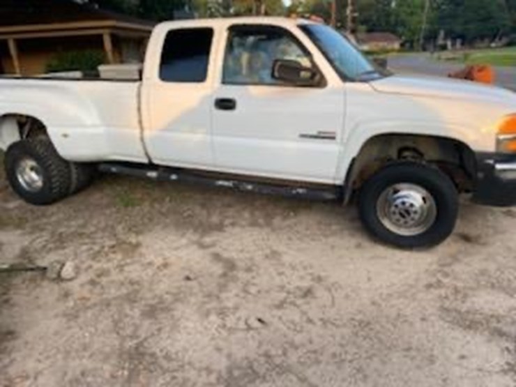 #599-•-2003-gmc-sierra-3500-dually-image-1