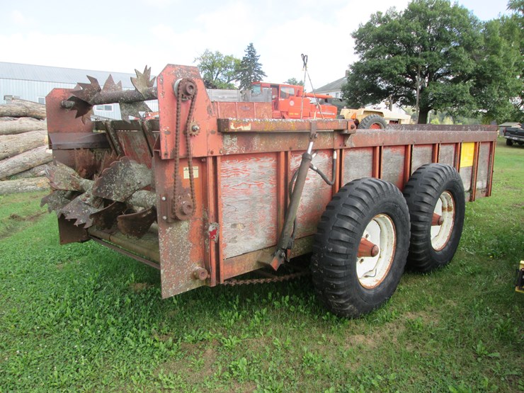 #5042-•-h-&-s-tandem-manure-spreader-image-4