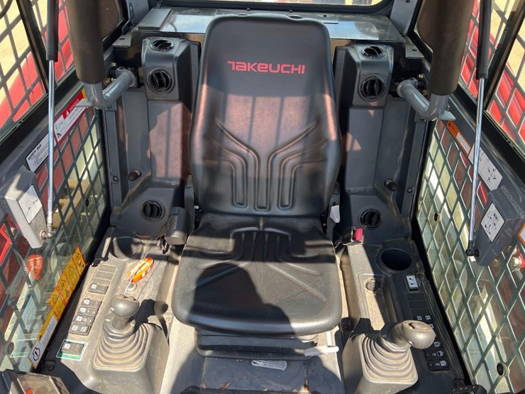 2017-takeuchi-tl12v2-image-27