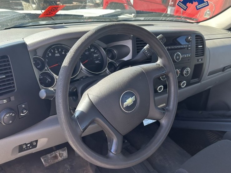 2008-chevrolet-silverado-3500-image-48