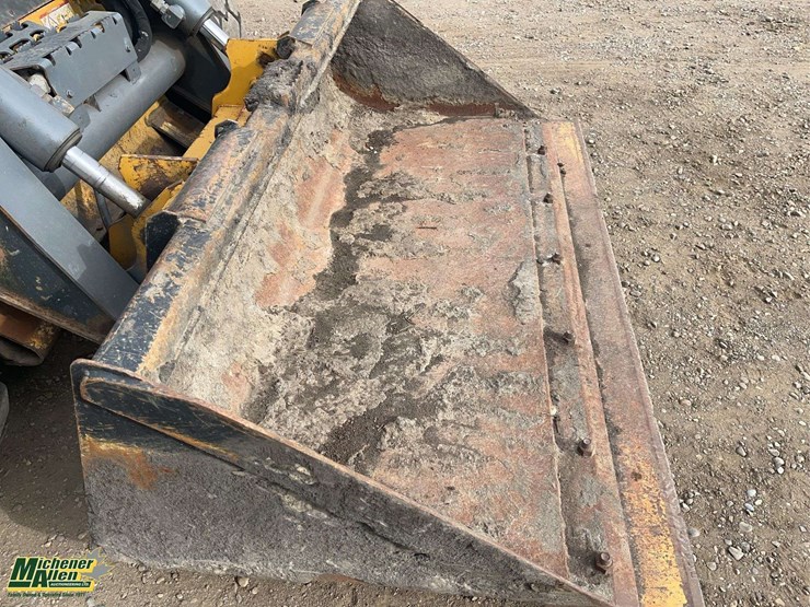 2013-deere-332e-image-16