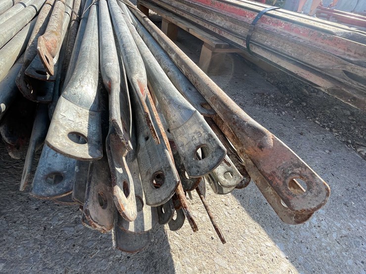 #1955-•-bundle-of-(20)-scaffolding-x-braces-image-2