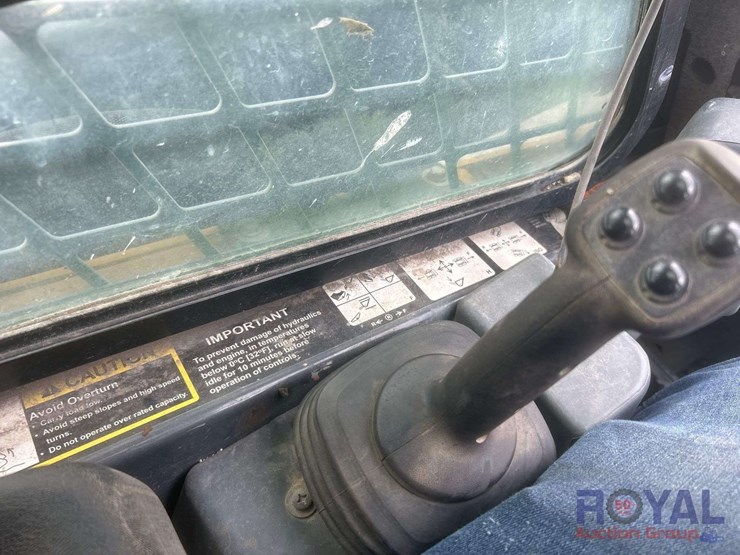 deere-325g-image-18