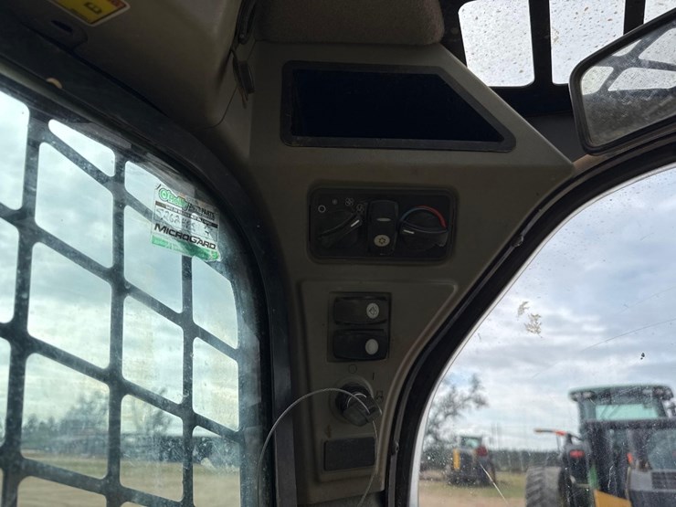 2016-caterpillar-289d-image-24
