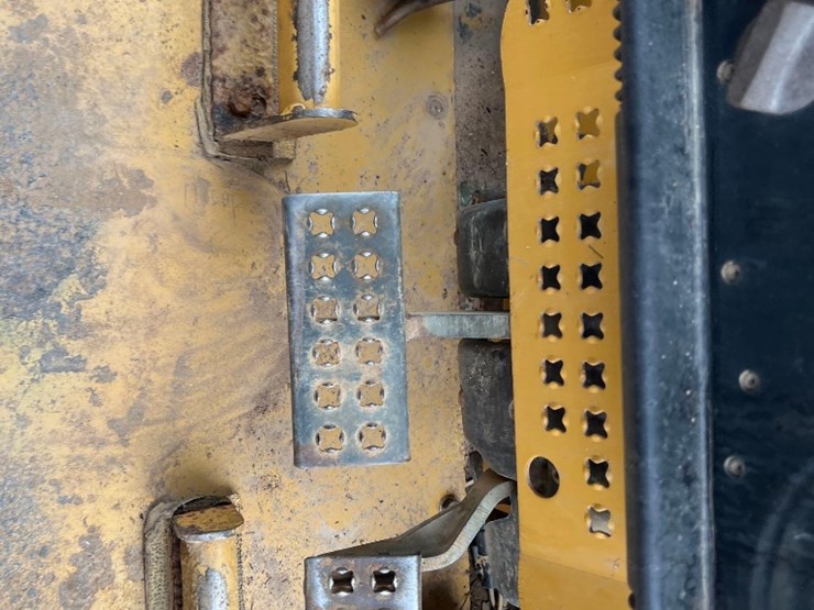 caterpillar-d5n-xl-image-41