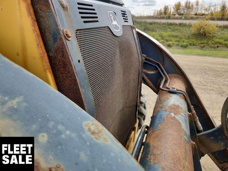 john-deere-310-image-48