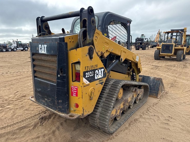 2016-caterpillar-259d-image-4
