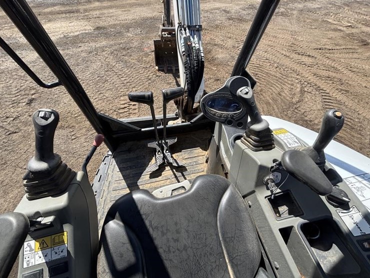 2023-bobcat-e35-image-28