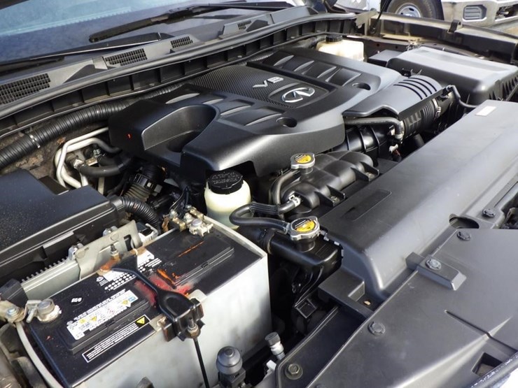 2011-infiniti-qx56-image-11