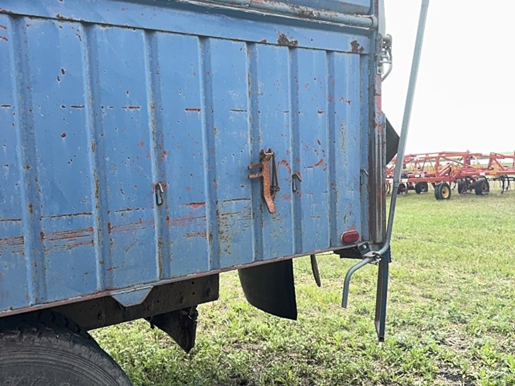 1995-ford-l9000-image-7