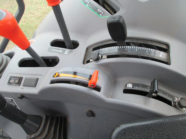 2020-kubota-la1154-image-39
