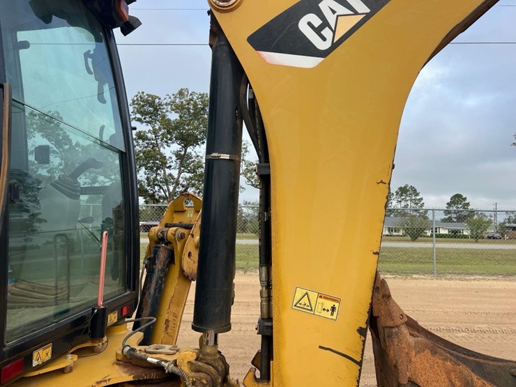 2015-caterpillar-420f-it-image-20