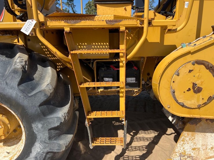 2015-caterpillar-rm-300-image-10