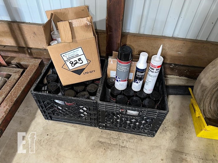 unknown-2-crates-of-assorted-grease-image-1