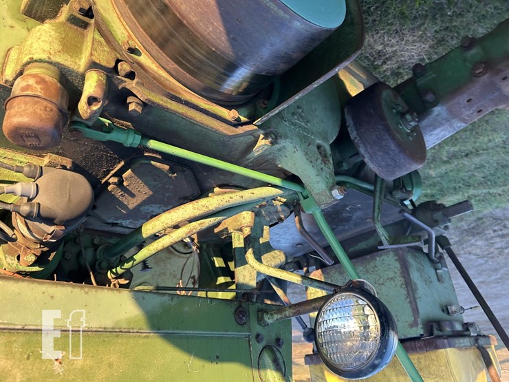 john-deere-70-image-26