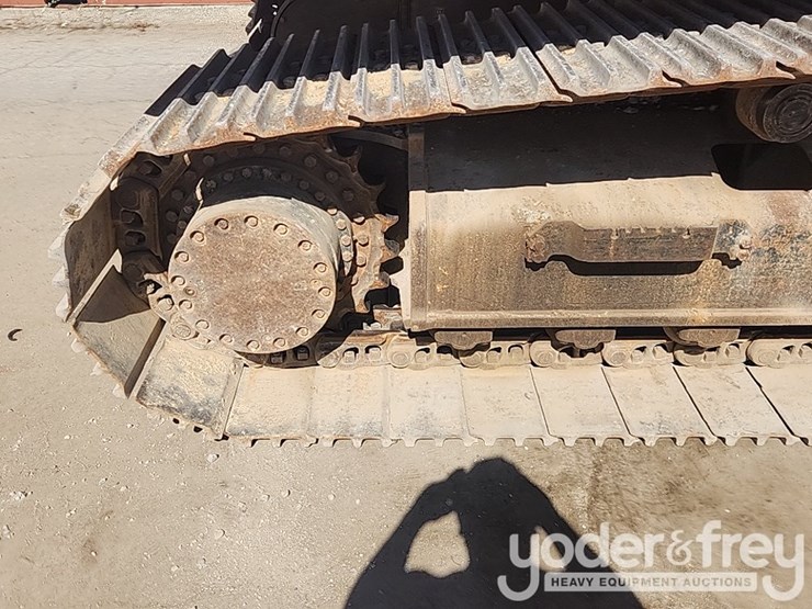 2015-hitachi-zx300-lc-6-image-10