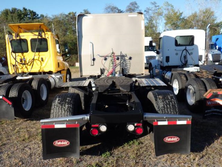 2019-peterbilt-389-image-5