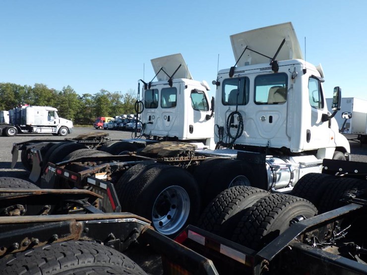 2018-freightliner-cascadia-125-image-4