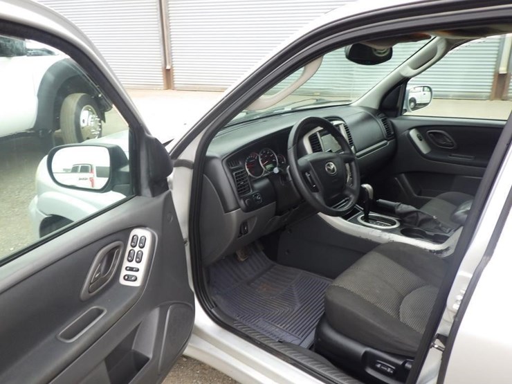 2005-mazda-tribute-image-5