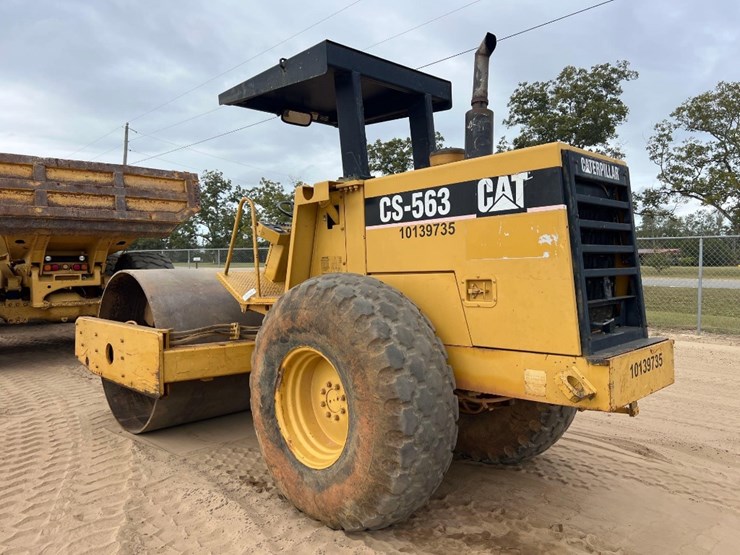 caterpillar-cs-563-image-2