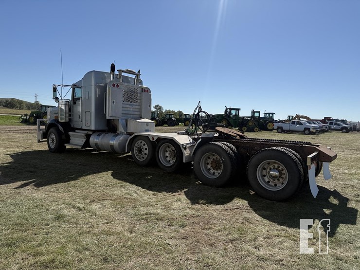 2009-kenworth-t800-image-16