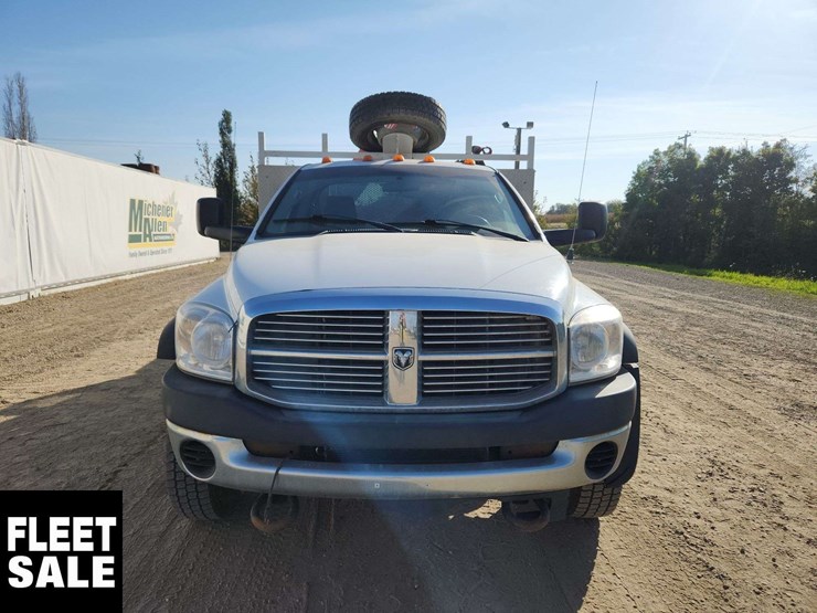 2009-dodge-ram-5500-image-23