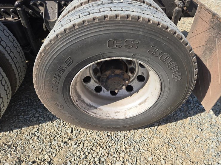 2005-mack-cl733-image-70