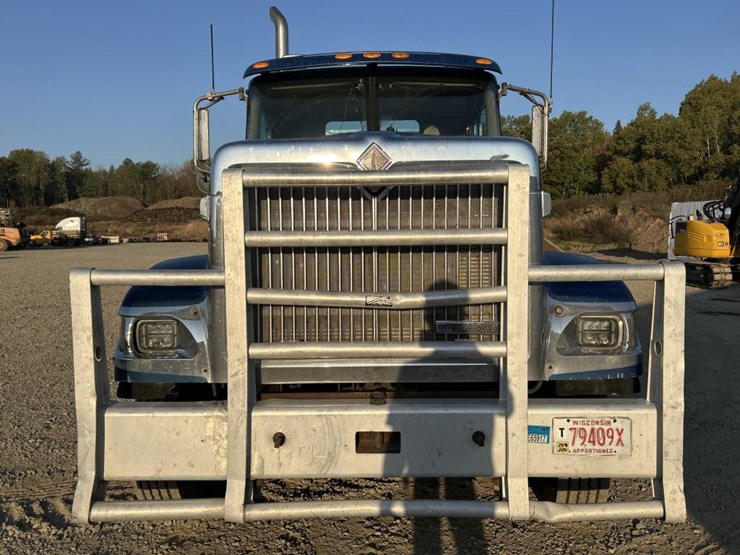2000-international-9900i-image-7