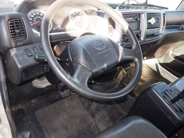 2014-hino-338-image-9