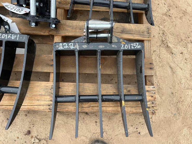 unused-iranch-16"-excavator-rake-image-1