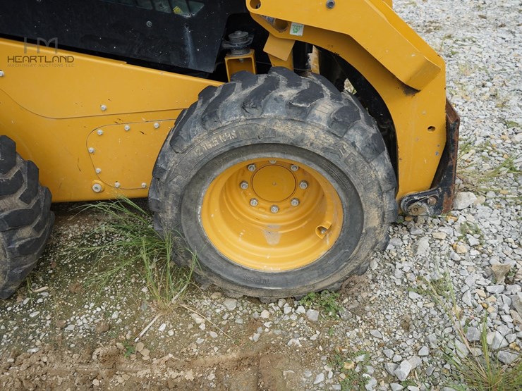 2019-caterpillar-262d-image-24