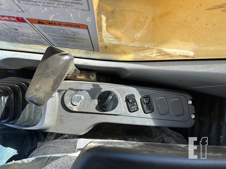 komatsu-pc78us-6-image-14