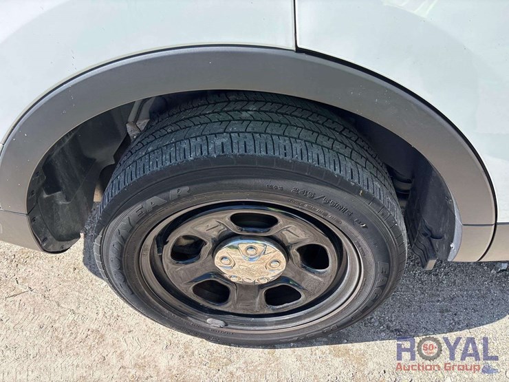 2018-ford-explorer-image-24