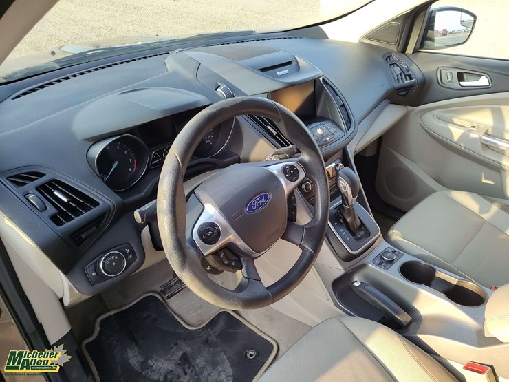 2014-ford-escape-se-image-12