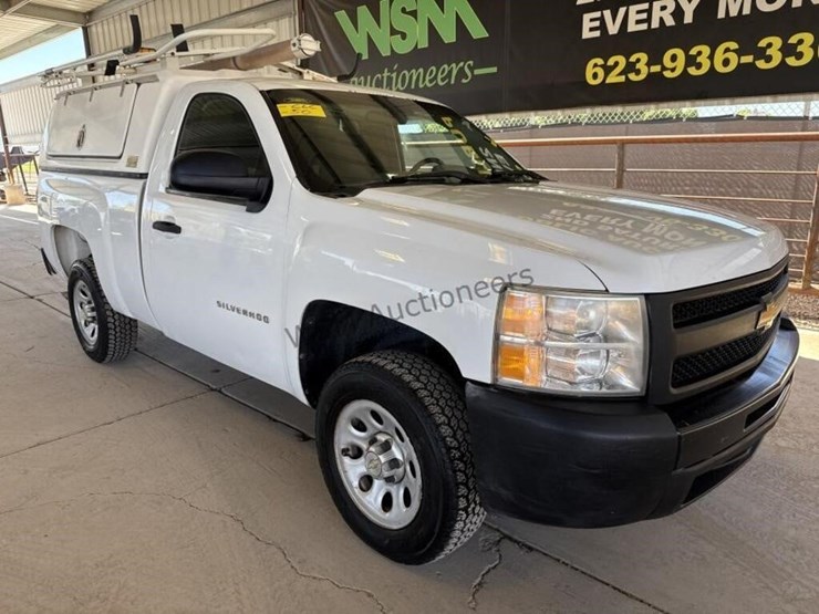 2012-chevrolet-silverado-1500-image-2
