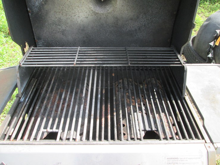 #5052-•-gas-grill-image-6