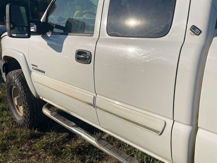 2003-chevrolet-2500-image-12