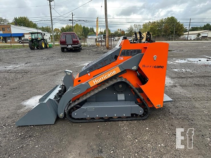 hurricane-mini-skid-steer-8-image-8
