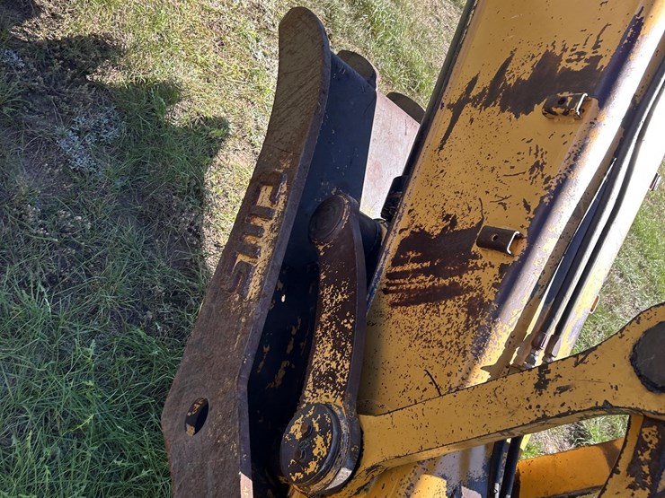 deere-200-lc-image-44