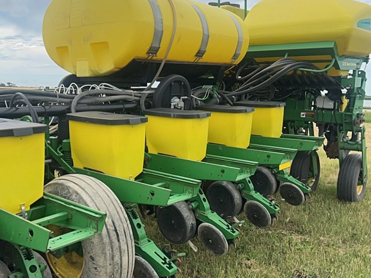 john-deere-16-image-6