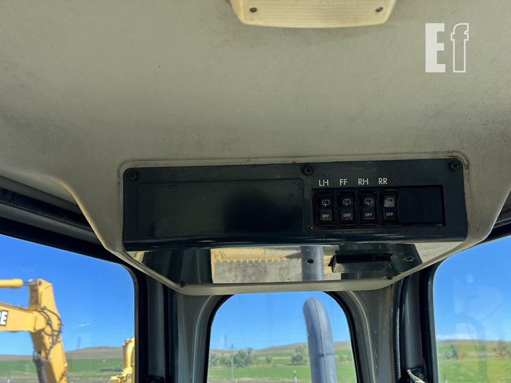 komatsu-d65ex-12-image-54