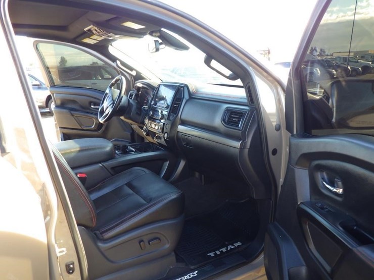 2021-nissan-titan-image-6